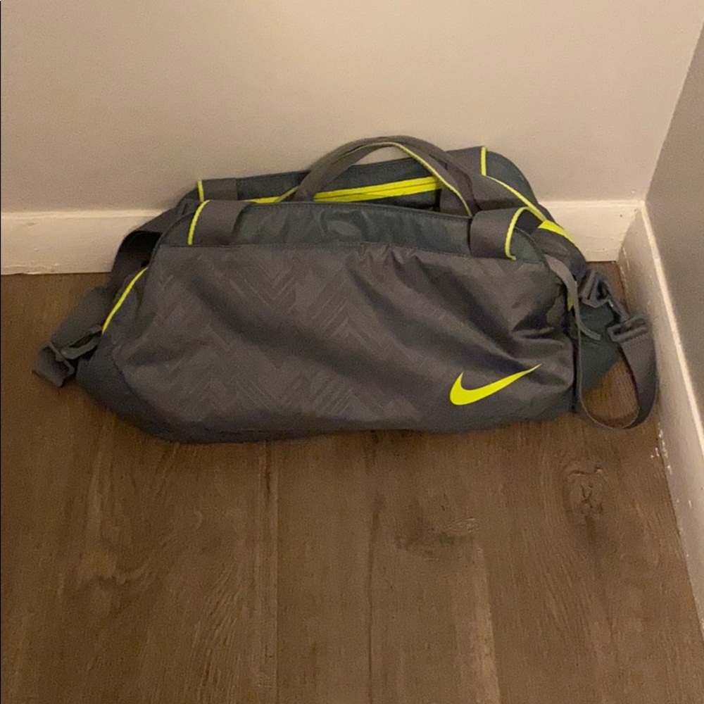 nike duffel bag